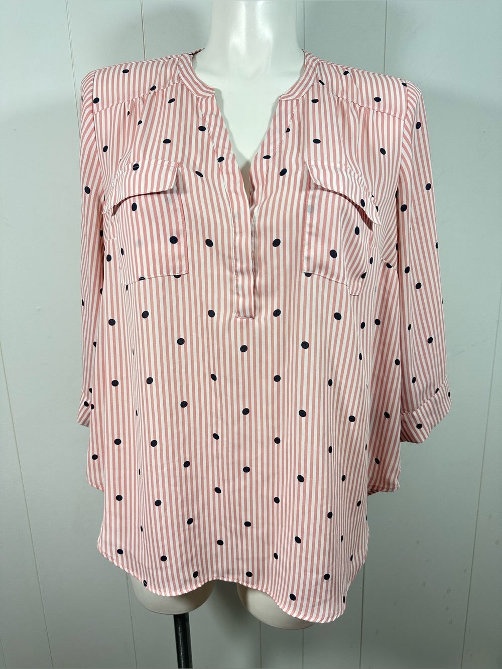 Torrid Plus Sz 1X Pink & White Stripe Blouse Black Dots Roll-Tab Sleeves